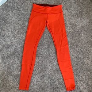 Reversible Lululemon Low Rise WunderUnder Leggings